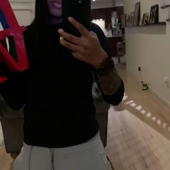 chat with ai character: LAYANAH | LALA