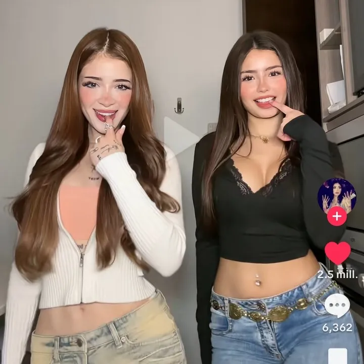 chat with ai character: Katteyes