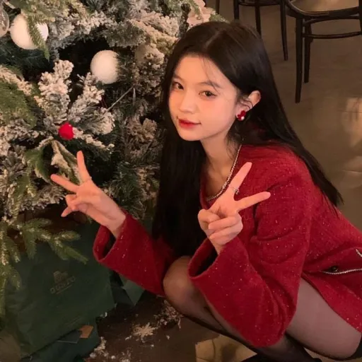 creator 💮【・ zharina!・】💮's avatar