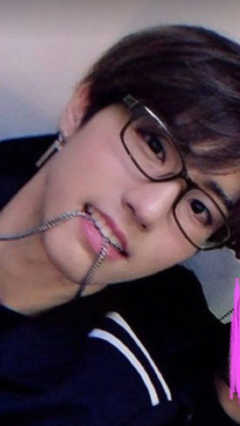 ai character: Han jisung background