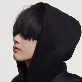 chat with ai character: Leo