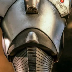 chat with ai character: Super battle droid