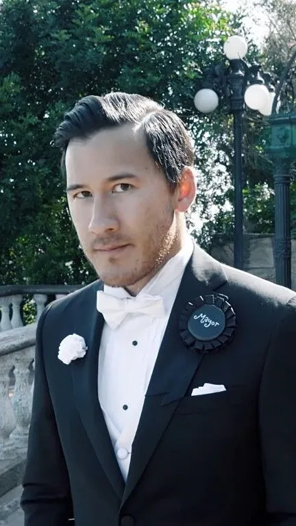 ai character: DAMIEN (WKM) background