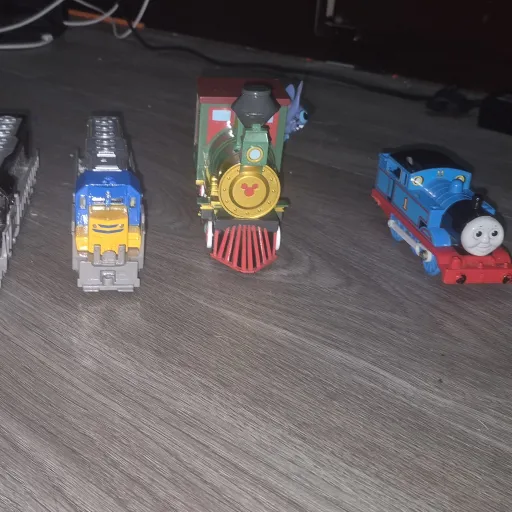 creator I love trains.'s avatar