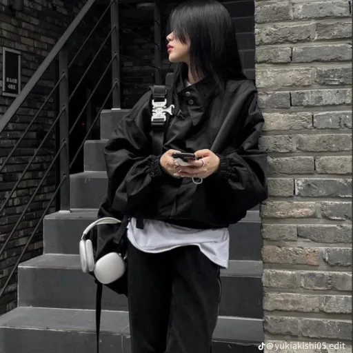 creator β
Raven Juneβ
's avatar