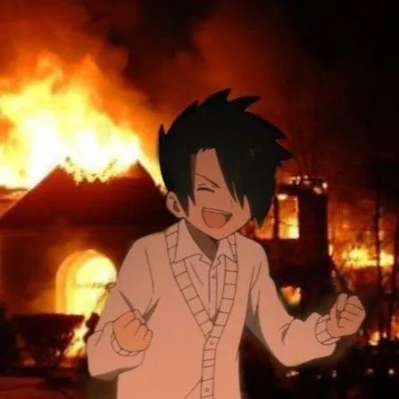 creator MASSIVE TPN FAN 😰's avatar