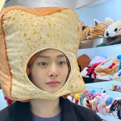 creator хлебушек 🍞's avatar