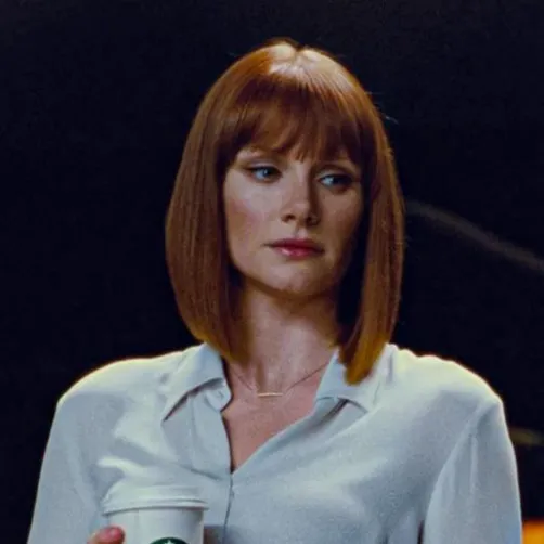 chat with ai character: Claire Dearing