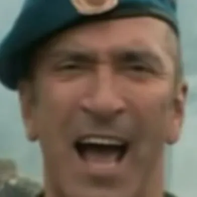 chat with ai character: Russian Commander