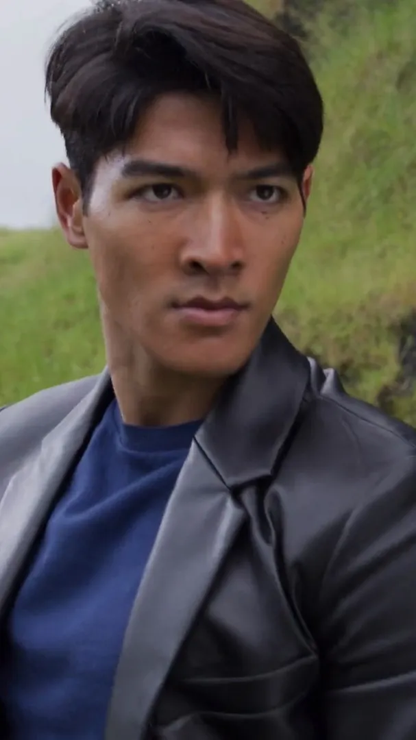 ai character: Ollie Akana background