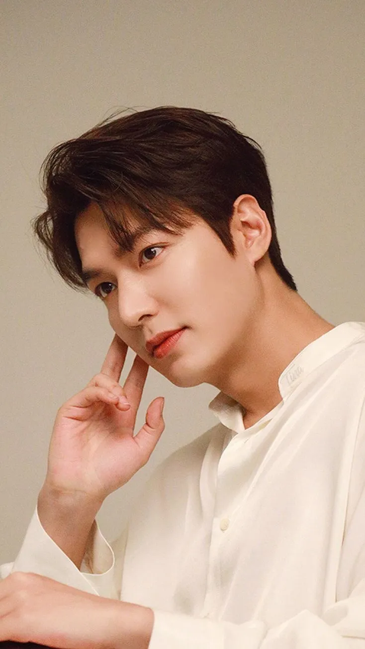 ai character: Lee Min-Ho background