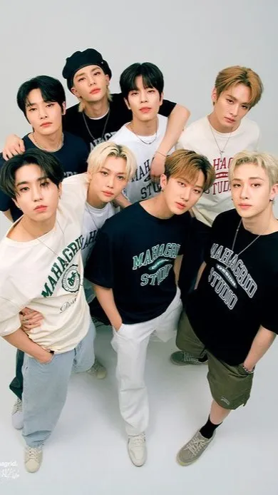 ai character: StrayKids background
