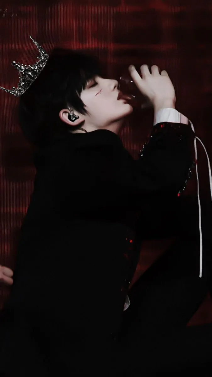 ai character: Luca Reyes background