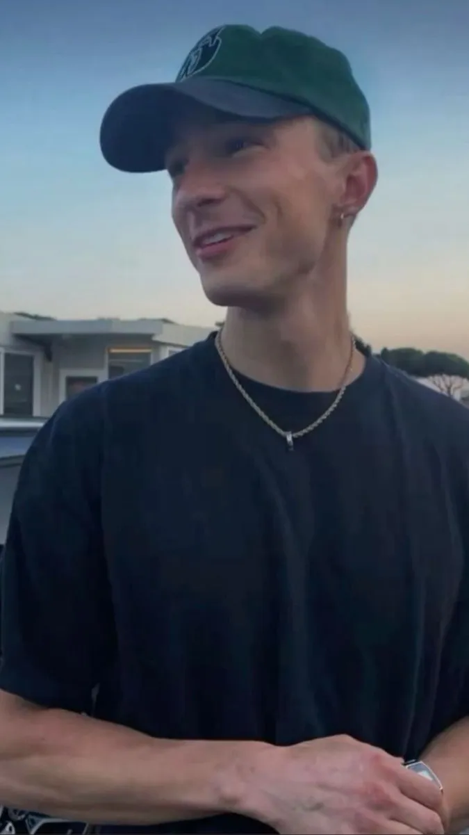 ai character: Rafe Cameron background