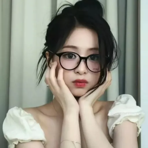 creator la k-pop stan 28's avatar
