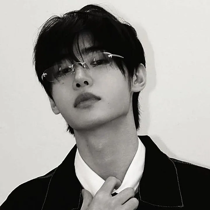 chat with ai character: sunghoon