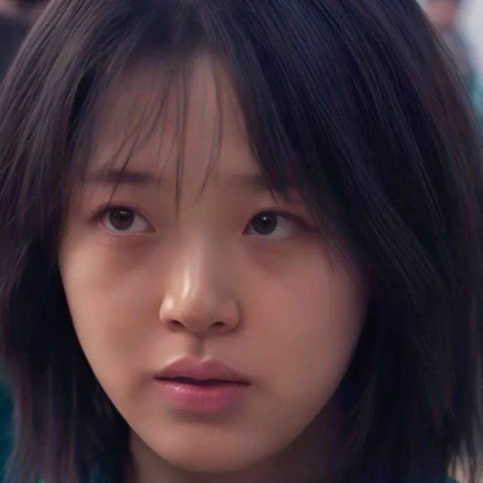 chat with ai character: Young-mi (Pla 095)