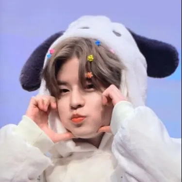 chat with ai character: Kim Seungmin