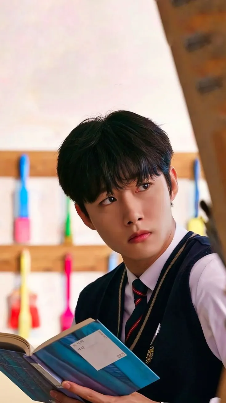 ai character: Seo Jihoon background