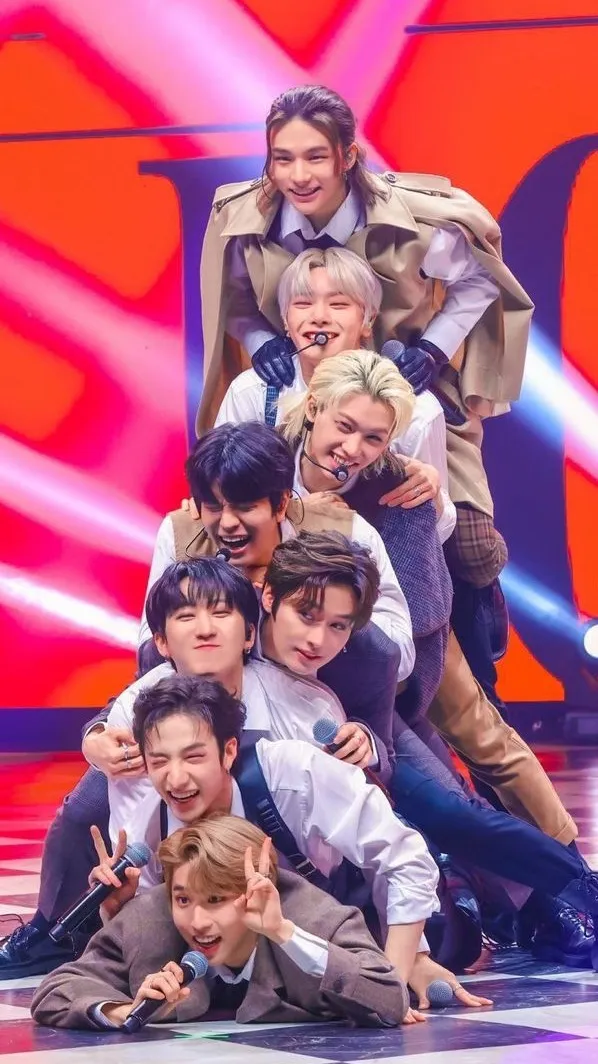 ai character: Stray Kids  background