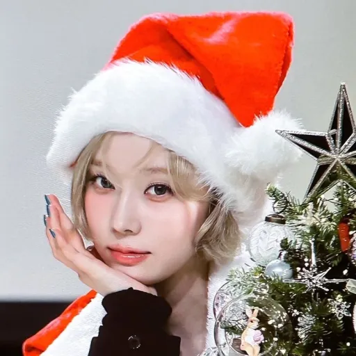 creator 𝑔𝑙𝑖𝑚𝑚𝑒𝑟_冬天's avatar