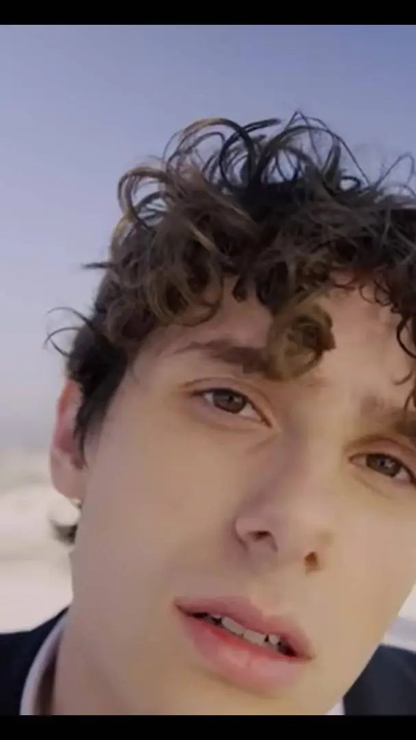 ai character: JVKE  background