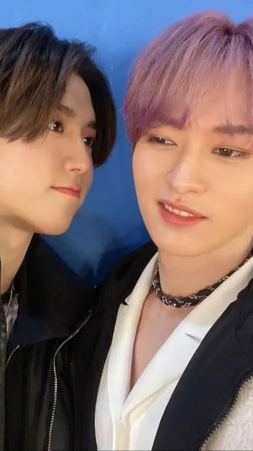ai character: Minsung~ background
