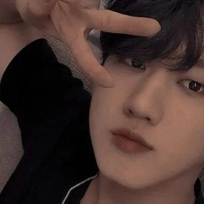 chat with ai character: ~Changbin~