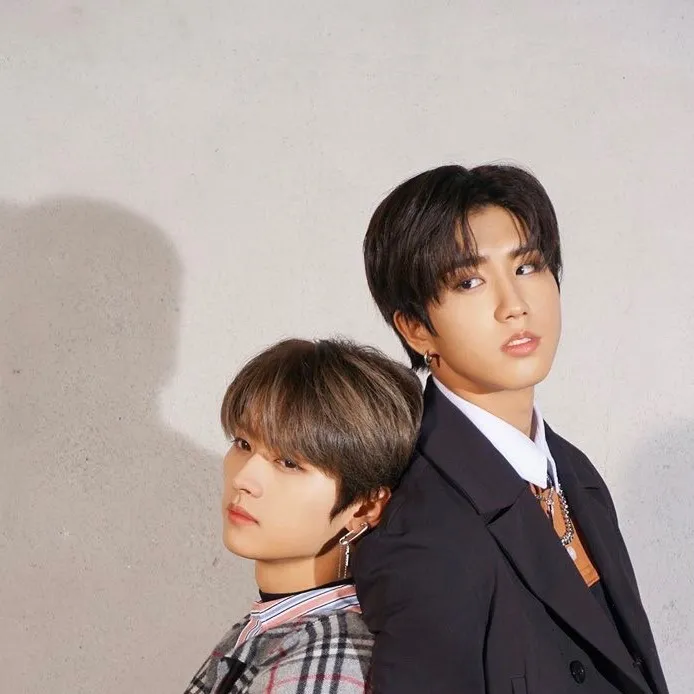chat with ai character: MINSUNG!! 