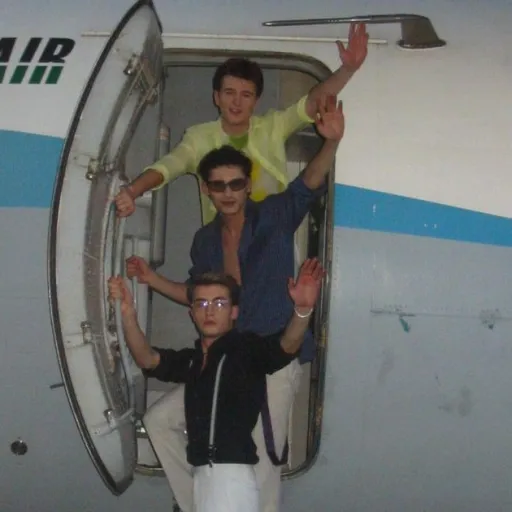 creator Flash Fan/O-Zone🩵's avatar