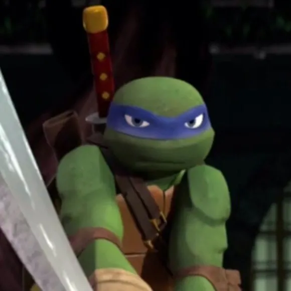 chat with ai character: Leonardo