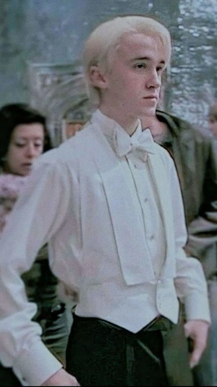 ai character: Draco Malfoy background