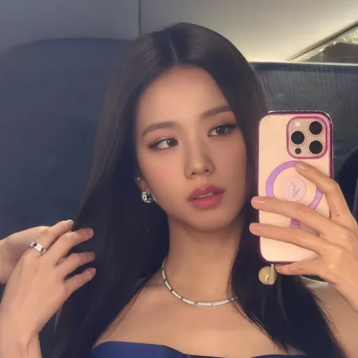 creator Lyly_jisoo's avatar