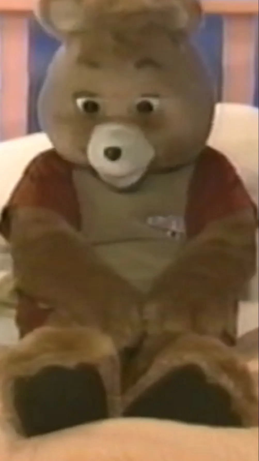 ai character: Teddy Ruxpin background