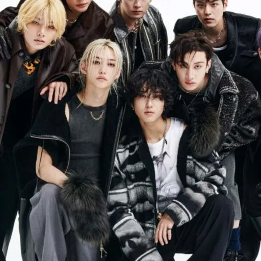 creator hyunjin 1029384756's avatar