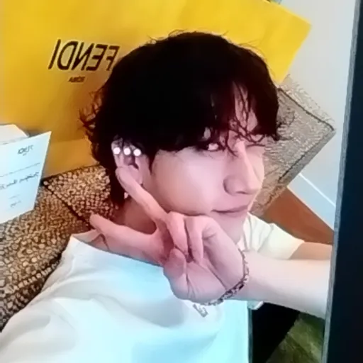 creator i see u🧷🐺♡chan skz's avatar