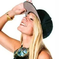 chat with ai character: Julia Cole 6