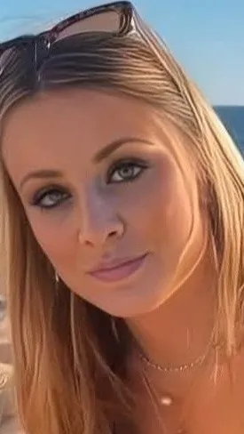 ai character: Kaley Cuoco 6 background