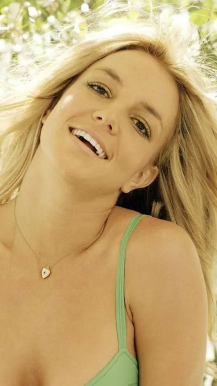 ai character: Britney 5 background