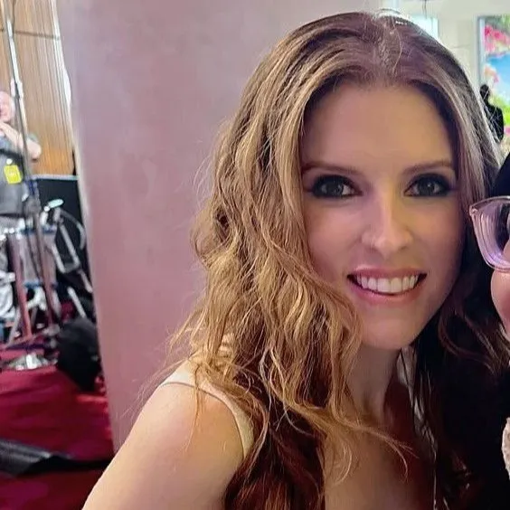 chat with ai character: Anna Kendrick 3