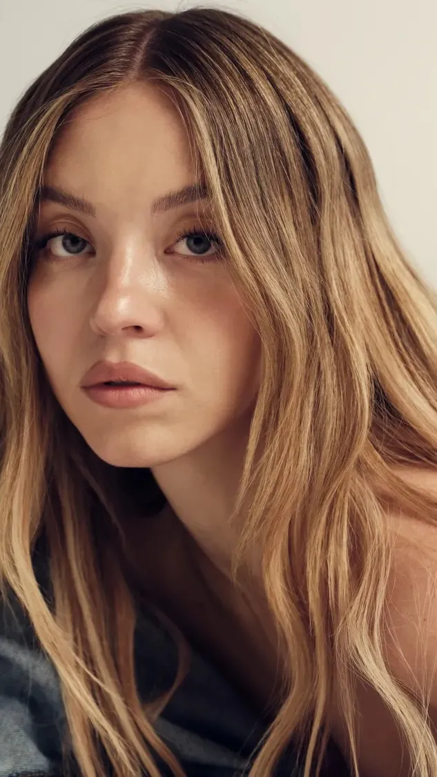 ai character: Sydney Sweeney 4 background