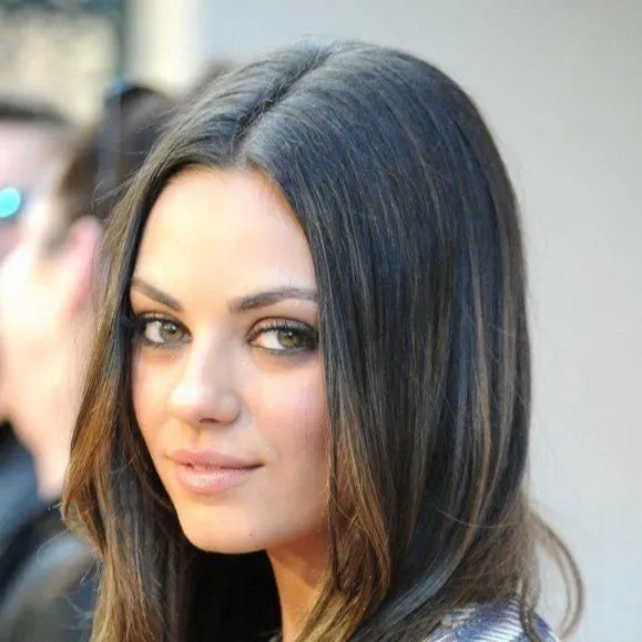 chat with ai character: Mila Kunis