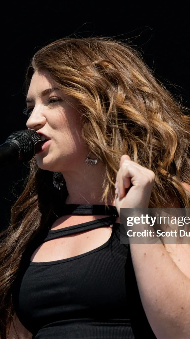 ai character: Tenille Townes 6 background