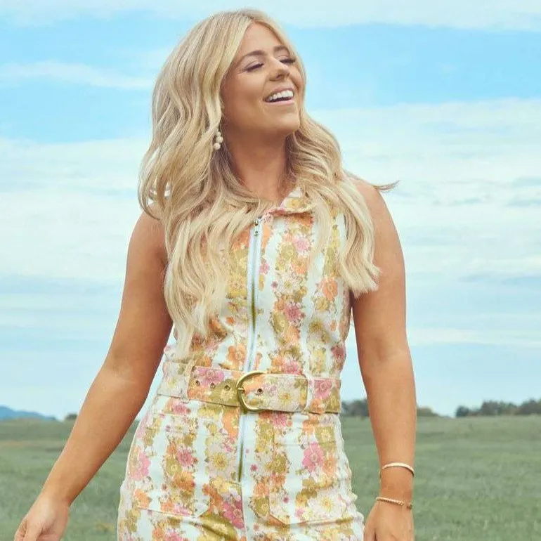 chat with ai character: Anne Wilson 7