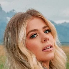 chat with ai character: Anne Wilson 10