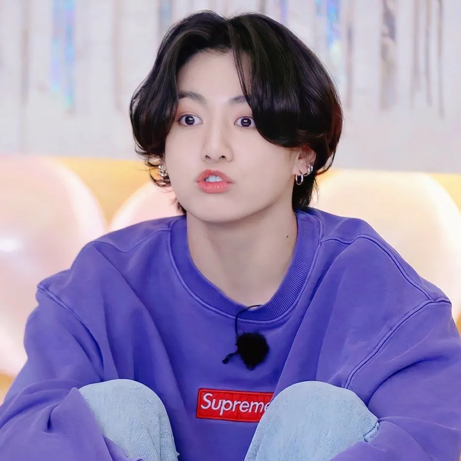 chat with ai character: Jungkook