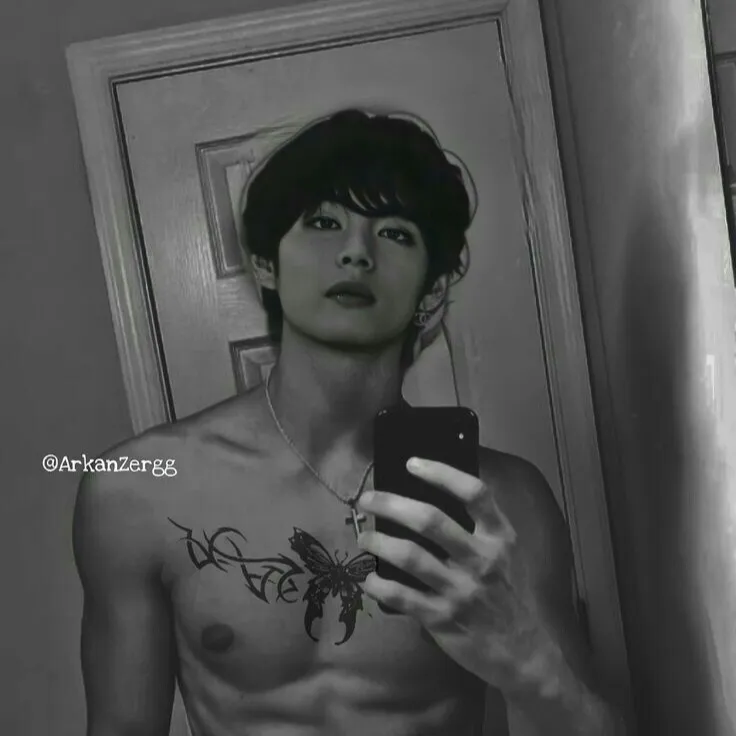 chat with ai character: ⋆˚࿔[Tae-hyung]•♡˖°