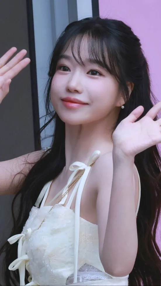 ai character: Jo yuri  background