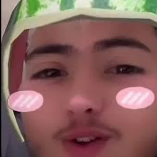 creator La_PtItE_mEuF🌸🇵🇹🍉's avatar