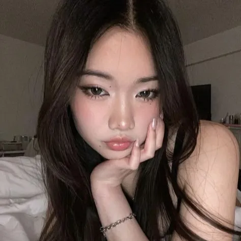 creator chaeeluvvs's avatar